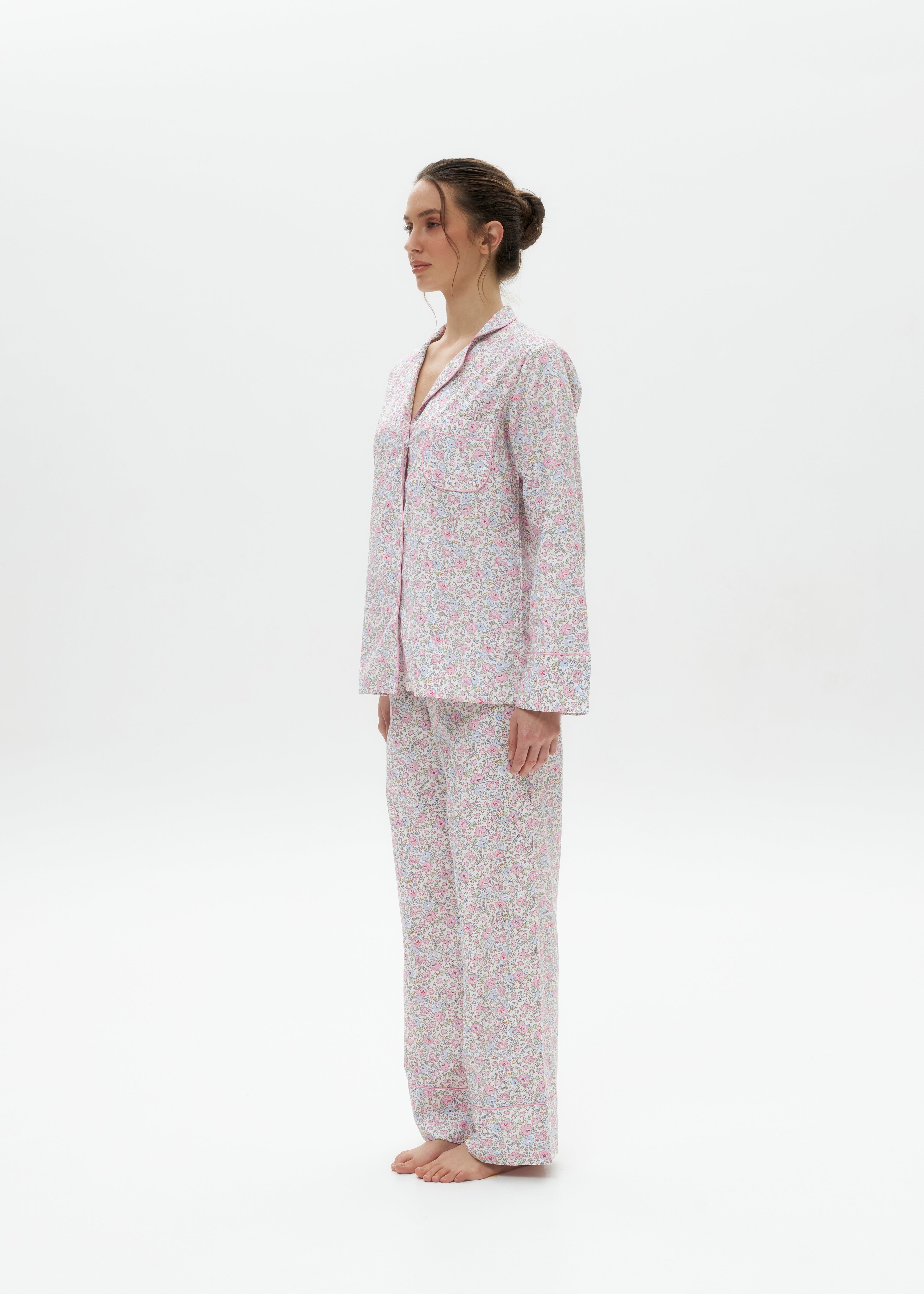 Set Type: Shirt & Pants,  Full Set