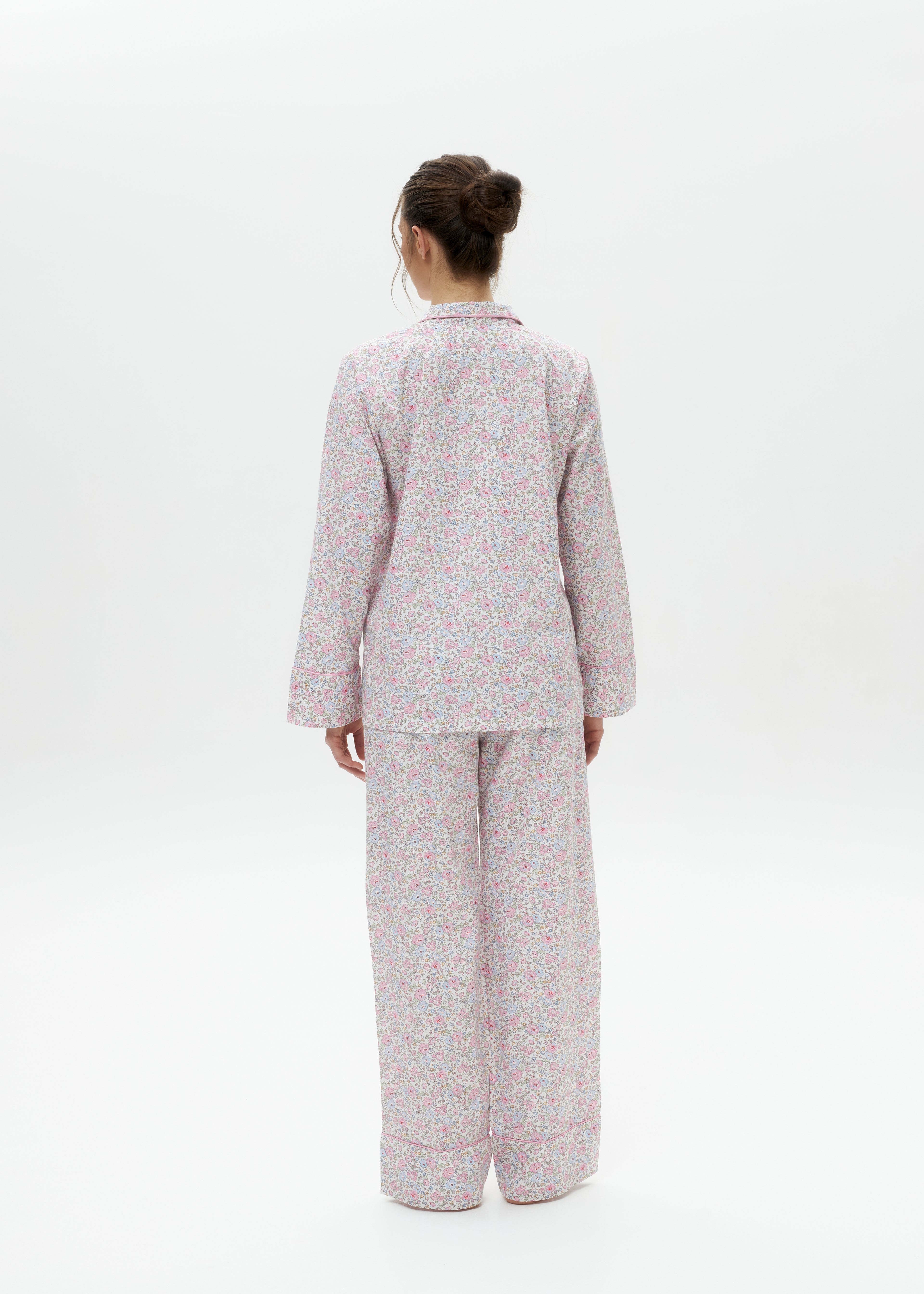 Set Type: Shirt & Pants,  Full Set